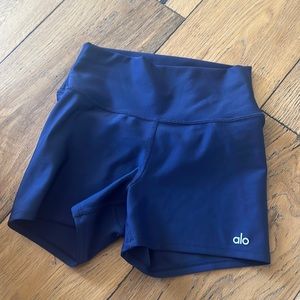 Alo yoga 3” biker shorts
